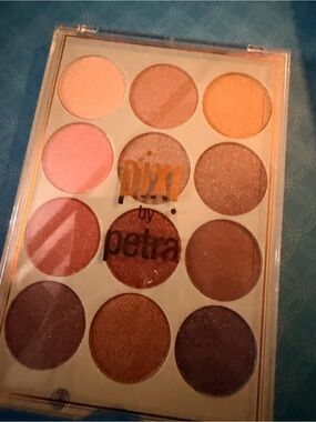 PIXI BY PETRA Warm Neutral Eyeshadow Palette